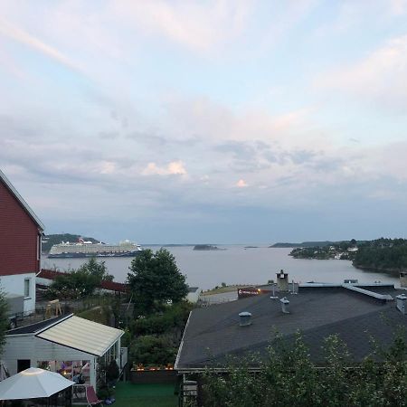 Aid Og Svein' S Sentrumsnaere Panorama Hjem Apartment Кристиансан Екстериор снимка